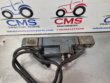 Ford New Holland Ts, 40, 60 Hydraulic Lift Valve 54155-a, F0nnr921ab, 82011395 - Хидравлика: снимка 4 Ford New Holland Ts, 40, 60 Hydraulic Lift Valve 54155-a, F0nnr921ab, 82011395 - Хидравлика: снимка 4