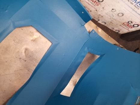 Ford Q Cab Roof Lining 2600, 3600, 6600, 7910, 8210, 5610 D8nn9451968bb - Кабина и интериор: снимка 5 Ford Q Cab Roof Lining 2600, 3600, 6600, 7910, 8210, 5610 D8nn9451968bb - Кабина и интериор: снимка 5