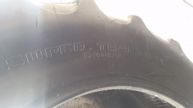 Ford Rear Tyre 16.9-38. Please Check By The Photos. - Гума за Трактор: снимка 3 Ford Rear Tyre 16.9-38. Please Check By The Photos. - Гума за Трактор: снимка 3