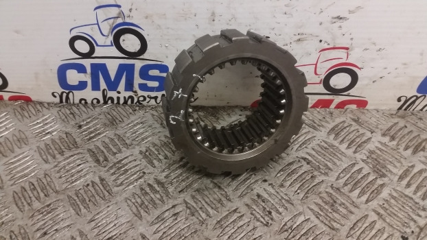 Ford Tw5 - Tw35, 8530 - 8730, Tw, 30 Series Coupling Sliding Gear E2nn7106ba - Трансмисия: снимка 1 Ford Tw5 - Tw35, 8530 - 8730, Tw, 30 Series Coupling Sliding Gear E2nn7106ba - Трансмисия: снимка 1