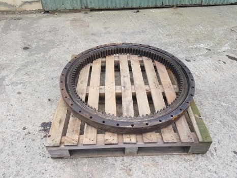 Hyundai Robex 130lc-3 Swing Rotary Gear 81e3-10010 - Трансмисия за Трактор: снимка 1 Hyundai Robex 130lc-3 Swing Rotary Gear 81e3-10010 - Трансмисия за Трактор: снимка 1