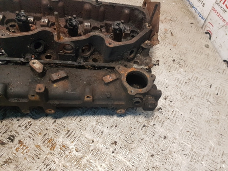 Hyundai Robex R140lc-9a, R160lc-9a, Engine Cylinder Head 3539605 - Двигател и части: снимка 3 Hyundai Robex R140lc-9a, R160lc-9a, Engine Cylinder Head 3539605 - Двигател и части: снимка 3