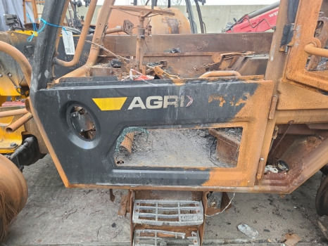 Jcb 542-70 Ag Cab door frame lower 402/s3035 - Врата и части: снимка 1 Jcb 542-70 Ag Cab door frame lower 402/s3035 - Врата и части: снимка 1