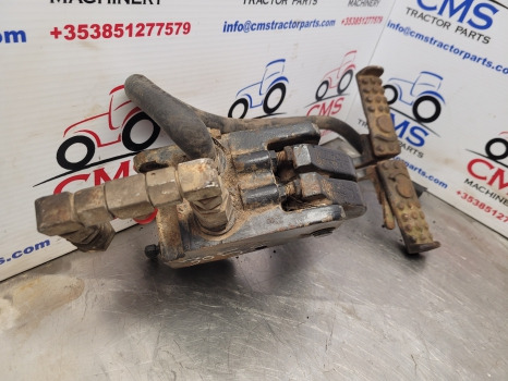 John Deere 3050, 3350, 3040 Sg2 Cab Brake Master Cylinder, Pedal Kit Al33145 - Части на спирачната система за Селскостопанска техника: снимка 3 John Deere 3050, 3350, 3040 Sg2 Cab Brake Master Cylinder, Pedal Kit Al33145 - Части на спирачната система за Селскостопанска техника: снимка 3