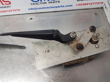 John Deere 6115m, 6m Series, Wipper Motor Assy Al215734, Al207086, Al153660 - Чистачка за Трактор: снимка 5 John Deere 6115m, 6m Series, Wipper Motor Assy Al215734, Al207086, Al153660 - Чистачка за Трактор: снимка 5