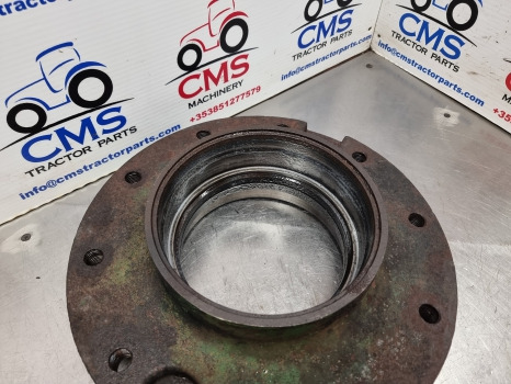John Deere 7700, 7710, 7600, 7800, Front Axle Hub Bolt Plate R115229 - Предна ос: снимка 3 John Deere 7700, 7710, 7600, 7800, Front Axle Hub Bolt Plate R115229 - Предна ос: снимка 3