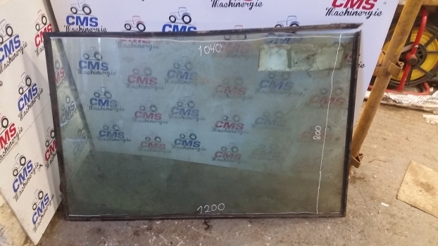 John Deere Windscreen, Framed Al25755 Al27351 See Dimensions - Предно стъкло за Трактор: снимка 1 John Deere Windscreen, Framed Al25755 Al27351 See Dimensions - Предно стъкло за Трактор: снимка 1