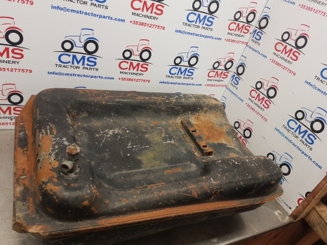 Massey Ferguson 135, 100series Fuel Tank Original , Check Measurement 1861644m91 - Резервоар за гориво за Трактор: снимка 4 Massey Ferguson 135, 100series Fuel Tank Original , Check Measurement 1861644m91 - Резервоар за гориво за Трактор: снимка 4