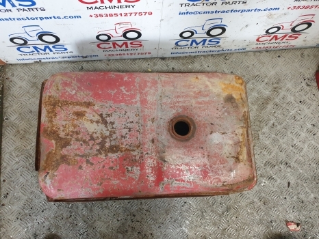 Massey Ferguson 135 Solid Original Fuel Tank 897401m91, 897390m91, 897390m91 - Резервоар за гориво за Трактор: снимка 2 Massey Ferguson 135 Solid Original Fuel Tank 897401m91, 897390m91, 897390m91 - Резервоар за гориво за Трактор: снимка 2