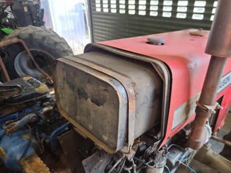 Massey Ferguson 275, 290 Fuel Tank 1876532m94 - Резервоар за гориво: снимка 1 Massey Ferguson 275, 290 Fuel Tank 1876532m94 - Резервоар за гориво: снимка 1