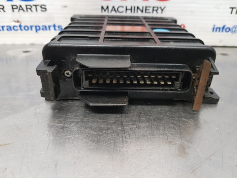 Massey Ferguson 3070, 3000, 3100 Ecu, Electronic Hitch Control Unit 0538201008 - Блок за управление: снимка 5 Massey Ferguson 3070, 3000, 3100 Ecu, Electronic Hitch Control Unit 0538201008 - Блок за управление: снимка 5