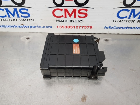 Massey Ferguson 3070, 3000, 3100 Ecu, Electronic Hitch Control Unit 0538201008 - Блок за управление: снимка 2 Massey Ferguson 3070, 3000, 3100 Ecu, Electronic Hitch Control Unit 0538201008 - Блок за управление: снимка 2