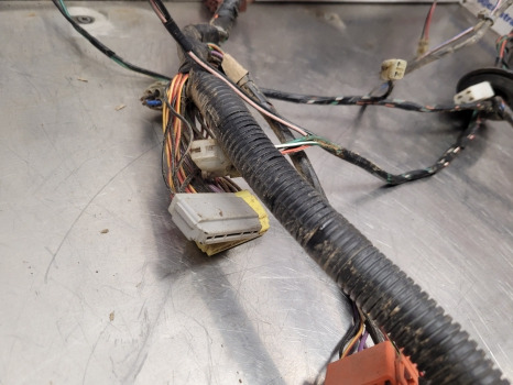 Massey Ferguson 4355, 4255, 4245 Cab Roof Wiring Loom Roof Wiring Loom - Кабели/ Жици: снимка 3 Massey Ferguson 4355, 4255, 4245 Cab Roof Wiring Loom Roof Wiring Loom - Кабели/ Жици: снимка 3