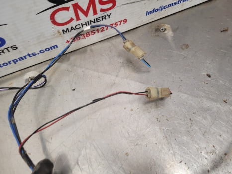 Massey Ferguson 4355, 4255, 4245 Cab Roof Wiring Loom Roof Wiring Loom - Кабели/ Жици: снимка 5 Massey Ferguson 4355, 4255, 4245 Cab Roof Wiring Loom Roof Wiring Loom - Кабели/ Жици: снимка 5