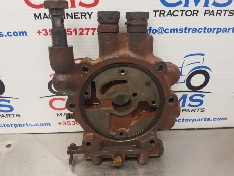 Massey Ferguson 50b Transmission Housing, Pump Housing Rcf7115b Mf - Трансмисия за Трактор: снимка 2 Massey Ferguson 50b Transmission Housing, Pump Housing Rcf7115b Mf - Трансмисия за Трактор: снимка 2