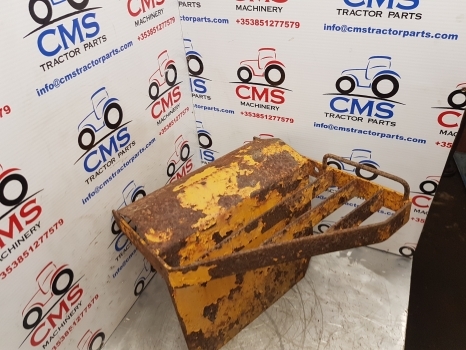 Massey Ferguson 50d Foot Step Lhs. Please Check The Photos. - Cтъпало за Трактор: снимка 3 Massey Ferguson 50d Foot Step Lhs. Please Check The Photos. - Cтъпало за Трактор: снимка 3