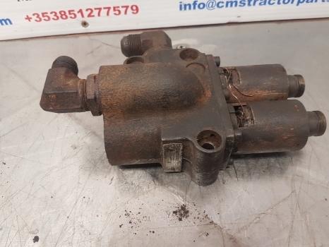 Massey Ferguson 5455 Hydraulic Pressure Valve Body 3794879m3 - Хидравличен клапан за Трактор: снимка 5 Massey Ferguson 5455 Hydraulic Pressure Valve Body 3794879m3 - Хидравличен клапан за Трактор: снимка 5