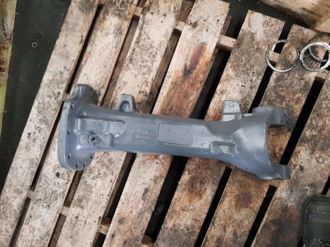 Massey Ferguson 5612, 5713 Front Axle Casting Rhs 730.01.114.65, 7300181405 - Предна ос за Трактор: снимка 2 Massey Ferguson 5612, 5713 Front Axle Casting Rhs 730.01.114.65, 7300181405 - Предна ос за Трактор: снимка 2