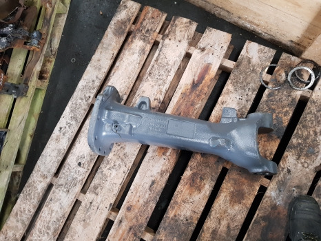 Massey Ferguson 5612, 5713 Front Axle Casting Rhs 730.01.114.65, 7300181405 - Предна ос за Трактор: снимка 1 Massey Ferguson 5612, 5713 Front Axle Casting Rhs 730.01.114.65, 7300181405 - Предна ос за Трактор: снимка 1