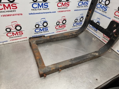 Massey Ferguson 5713s, 5613, 5611, 5712 Fuel Tank Support Bracket Lhs 4356814m91 - Резервоар за гориво: снимка 4 Massey Ferguson 5713s, 5613, 5611, 5712 Fuel Tank Support Bracket Lhs 4356814m91 - Резервоар за гориво: снимка 4