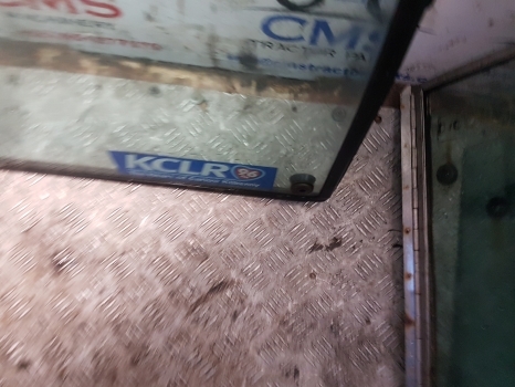 Massey Ferguson 690, 665, 698, 699 Cab Front Glass Windscreen Tg1246 - Предно стъкло за Трактор: снимка 4 Massey Ferguson 690, 665, 698, 699 Cab Front Glass Windscreen Tg1246 - Предно стъкло за Трактор: снимка 4