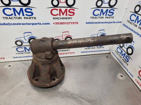 Massey Ferguson 699, 2600 Series, Front Axle Spindle And Hub 1675753m91 - Предна ос: снимка 1 Massey Ferguson 699, 2600 Series, Front Axle Spindle And Hub 1675753m91 - Предна ос: снимка 1
