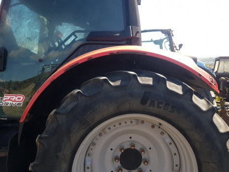 Mccormick X7.650 Cab Mudguard Fender Rear Kit - Калник за Трактор: снимка 4 Mccormick X7.650 Cab Mudguard Fender Rear Kit - Калник за Трактор: снимка 4