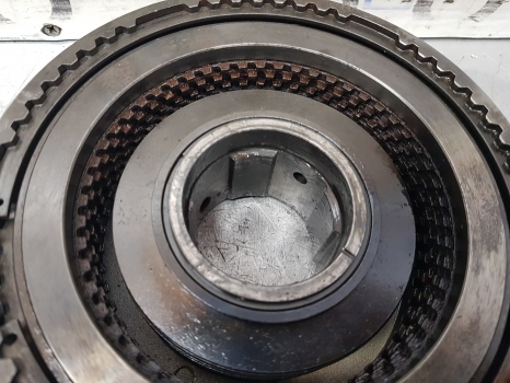 Съединител и части за Трактор New Holland Case Fiat Tm, Mxm, 60, M Series Tm125 Clutch Housing E 5167836: снимка 6
