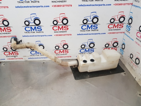 New Holland Case Maxxum Windshield Washer Reservoir 87638112, 87470604 - Чистачка за Селскостопанска техника: снимка 1 New Holland Case Maxxum Windshield Washer Reservoir 87638112, 87470604 - Чистачка за Селскостопанска техника: снимка 1