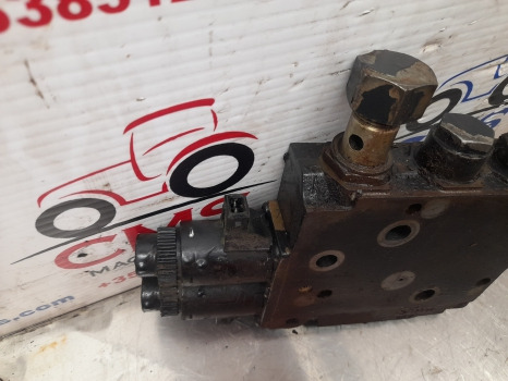 New Holland Case Tsa, T6000, T6, Mxu Maxxum Lift Draft Control Valve 84175671 - Хидравлика: снимка 4 New Holland Case Tsa, T6000, T6, Mxu Maxxum Lift Draft Control Valve 84175671 - Хидравлика: снимка 4