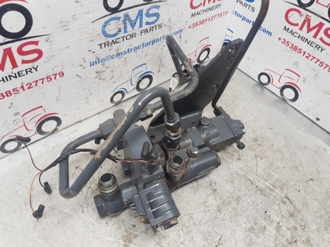 New Holland Fiat 60, Tm, F, L, 35 Trailer Brake Valve 5165720, 5157491, 5157480 - Спирачен клапан за Трактор: снимка 2 New Holland Fiat 60, Tm, F, L, 35 Trailer Brake Valve 5165720, 5157491, 5157480 - Спирачен клапан за Трактор: снимка 2