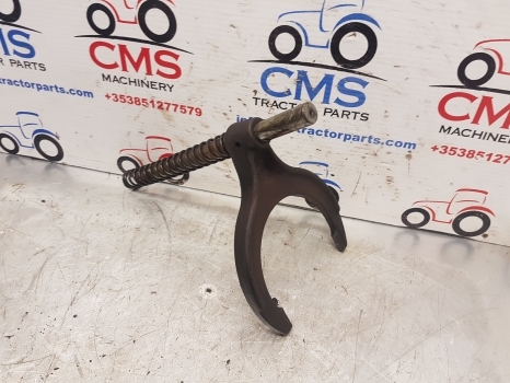 New Holland Fiat Ford Tl100 Differential Lock Fork 5160830, 5181268, 5162818 - Диференциал за Трактор: снимка 2 New Holland Fiat Ford Tl100 Differential Lock Fork 5160830, 5181268, 5162818 - Диференциал за Трактор: снимка 2
