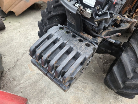 New Holland T4, T4000, Tn T4.90 V Case Quantum Series Front Weight Kit 5199312, - Противовес: снимка 1 New Holland T4, T4000, Tn T4.90 V Case Quantum Series Front Weight Kit 5199312, - Противовес: снимка 1