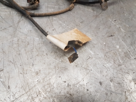 New Holland T4, T5, T4000 Series T5.95, T105, T4.95 Headlamps Wiring Loom - Кабели/ Жици за Трактор: снимка 2 New Holland T4, T5, T4000 Series T5.95, T105, T4.95 Headlamps Wiring Loom - Кабели/ Жици за Трактор: снимка 2