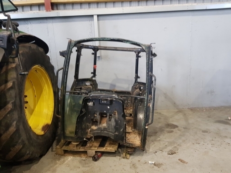 New Holland T5.95, 105, 115 Case Farmall 95u, 105u, 115u Cab Frame 47756580 - Кабина за Трактор: снимка 1 New Holland T5.95, 105, 115 Case Farmall 95u, 105u, 115u Cab Frame 47756580 - Кабина за Трактор: снимка 1