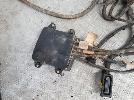 New Holland T5.95 Engine Wiring Loom 47580077, 84357520, 47383128 - Кабели/ Жици за Трактор: снимка 3 New Holland T5.95 Engine Wiring Loom 47580077, 84357520, 47383128 - Кабели/ Жици за Трактор: снимка 3