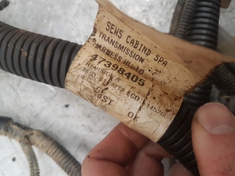 New Holland T5.95, T5.105, T5.115 Transmission Back End Wiring Loom 47398405 - Кабели/ Жици за Трактор: снимка 4 New Holland T5.95, T5.105, T5.115 Transmission Back End Wiring Loom 47398405 - Кабели/ Жици за Трактор: снимка 4