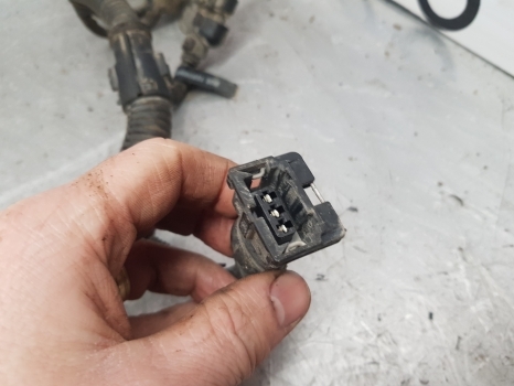 New Holland T7.200 Frame Under Cab Range Command Transmission Wiring Loom - Кабели/ Жици за Трактор: снимка 4 New Holland T7.200 Frame Under Cab Range Command Transmission Wiring Loom - Кабели/ Жици за Трактор: снимка 4