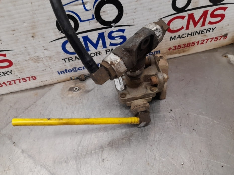 New Holland T7030 Air Trailer Brake Valve, Check Valve 82033387, 9735000000, - Спирачен клапан за Селскостопанска техника: снимка 4 New Holland T7030 Air Trailer Brake Valve, Check Valve 82033387, 9735000000, - Спирачен клапан за Селскостопанска техника: снимка 4
