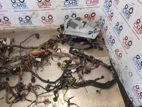 New Holland T7040, T7000, T6000, Wiring Loom Complete 84194383, 87740784 - Кабели/ Жици: снимка 4 New Holland T7040, T7000, T6000, Wiring Loom Complete 84194383, 87740784 - Кабели/ Жици: снимка 4
