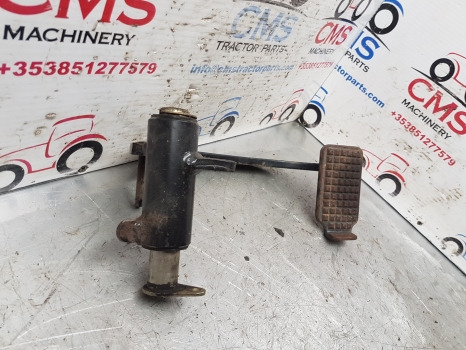 New Holland Tm, 60 Fiat M, Case Mxm Tm140 Clutch Pedal Assy 82000797, 82030041 - Съединител и части за Селскостопанска техника: снимка 3 New Holland Tm, 60 Fiat M, Case Mxm Tm140 Clutch Pedal Assy 82000797, 82030041 - Съединител и части за Селскостопанска техника: снимка 3