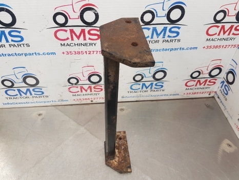 New Holland Tm150, 115, 125, 135, 165 Battery Support Column Rhs 82017454 - Акумулатор за Трактор: снимка 2 New Holland Tm150, 115, 125, 135, 165 Battery Support Column Rhs 82017454 - Акумулатор за Трактор: снимка 2