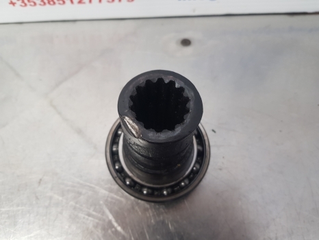 New Holland Ts115a, T5, T6, Tsa, Case Drive Shaft Splined Sleeve 14t 5196514 - Предна ос: снимка 4 New Holland Ts115a, T5, T6, Tsa, Case Drive Shaft Splined Sleeve 14t 5196514 - Предна ос: снимка 4