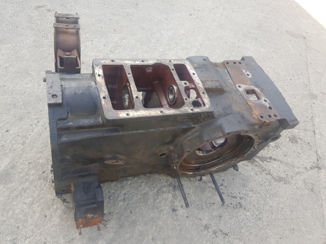 New Holland Ts115a, T6000, Tsa, Maxxum, Rear Axle Housing 47125367, 87574045 - Задна ос: снимка 4 New Holland Ts115a, T6000, Tsa, Maxxum, Rear Axle Housing 47125367, 87574045 - Задна ос: снимка 4