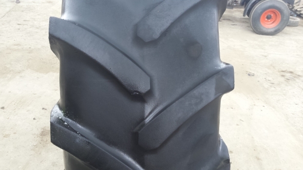 Old Stock Old Stock 18.4 R 38 Michelin - Гума за Селскостопанска техника: снимка 3 Old Stock Old Stock 18.4 R 38 Michelin - Гума за Селскостопанска техника: снимка 3