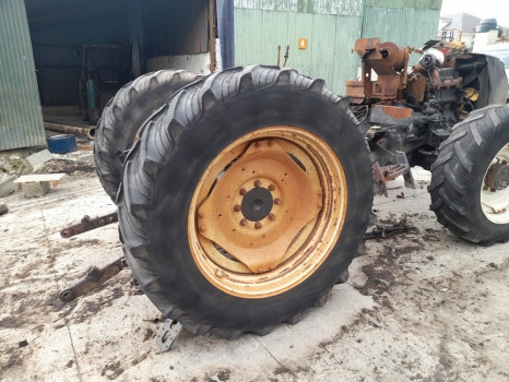 Valtra 6400 Rear Wheel And Tyre 16.9r38, W16x38 - Комплект колела: снимка 1 Valtra 6400 Rear Wheel And Tyre 16.9r38, W16x38 - Комплект колела: снимка 1