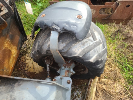 Wacker Neuson Th412 Front Rear Axle Mudguard Bracket Kit - Калник: снимка 2 Wacker Neuson Th412 Front Rear Axle Mudguard Bracket Kit - Калник: снимка 2