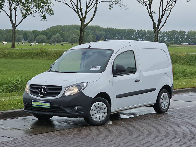 Mercedes-Benz Citan 109 CDI LONG PRO - Лекотоварен автомобил фургон: снимка 2 Mercedes-Benz Citan 109 CDI LONG PRO - Лекотоварен автомобил фургон: снимка 2
