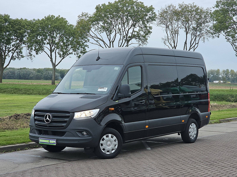 Mercedes-Benz Sprinter 317 L2H2 Mbux 360camera! - Товарен бус: снимка 2 Mercedes-Benz Sprinter 317 L2H2 Mbux 360camera! - Товарен бус: снимка 2