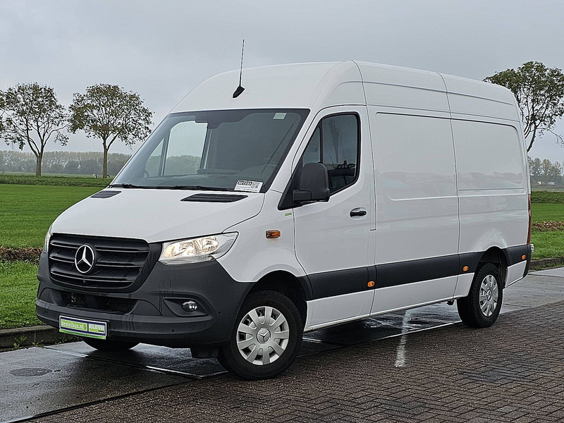 Mercedes-Benz Sprinter 317 L2H2 Navi RWD - Товарен бус: снимка 2 Mercedes-Benz Sprinter 317 L2H2 Navi RWD - Товарен бус: снимка 2